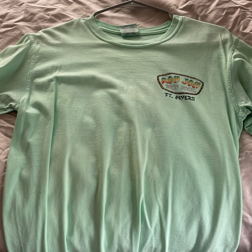 Ron Jon T-shirt size S